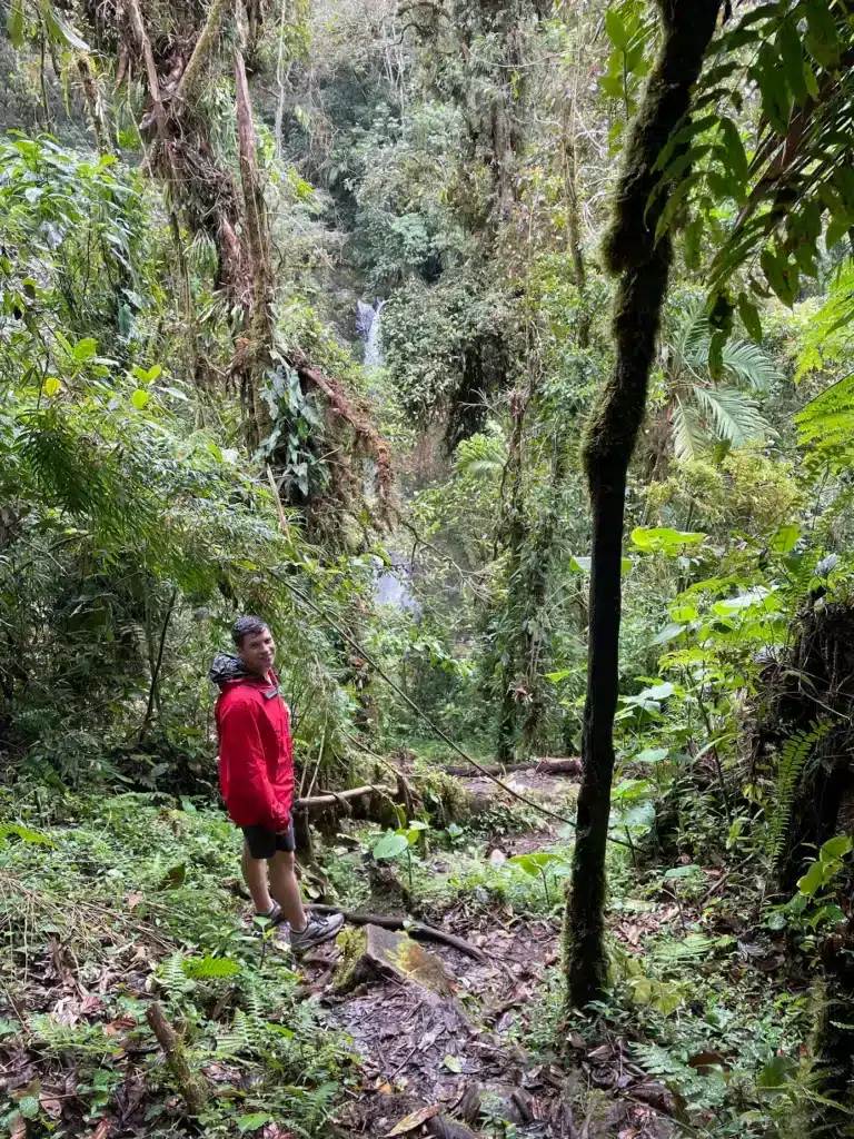 James exploring the jungle in Boquete, Panamá