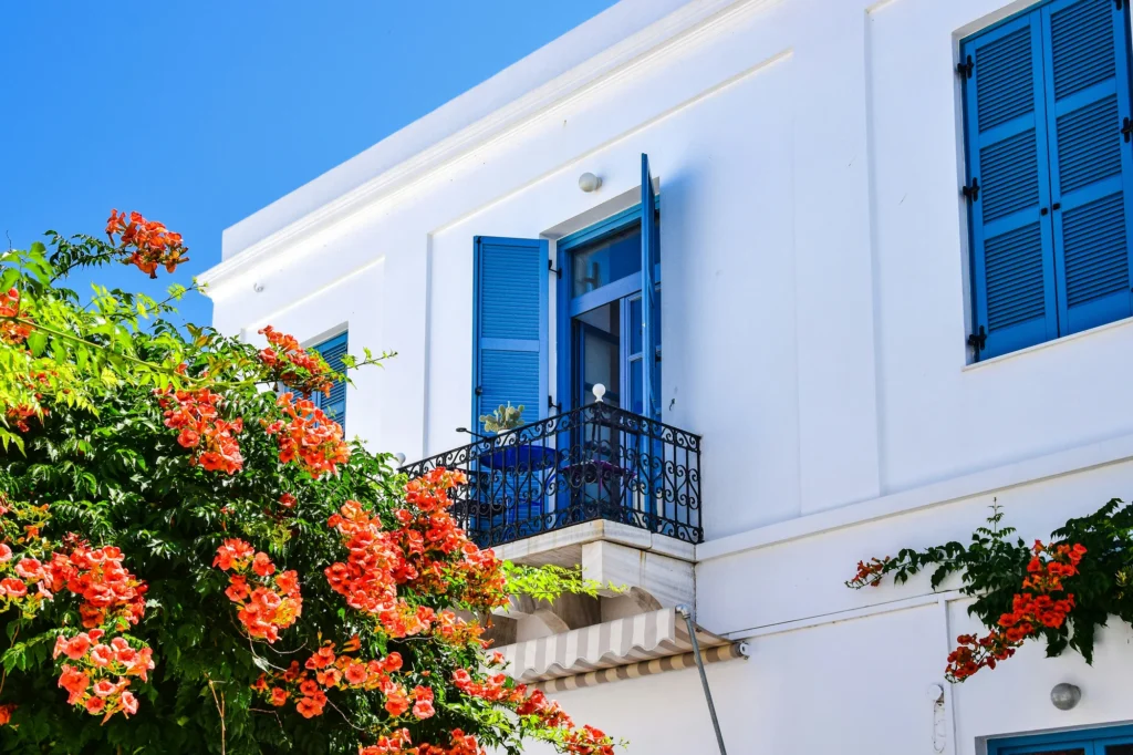 Retire to Greece