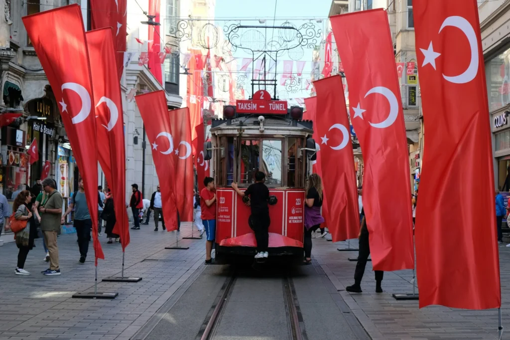 How to move to Istanbul